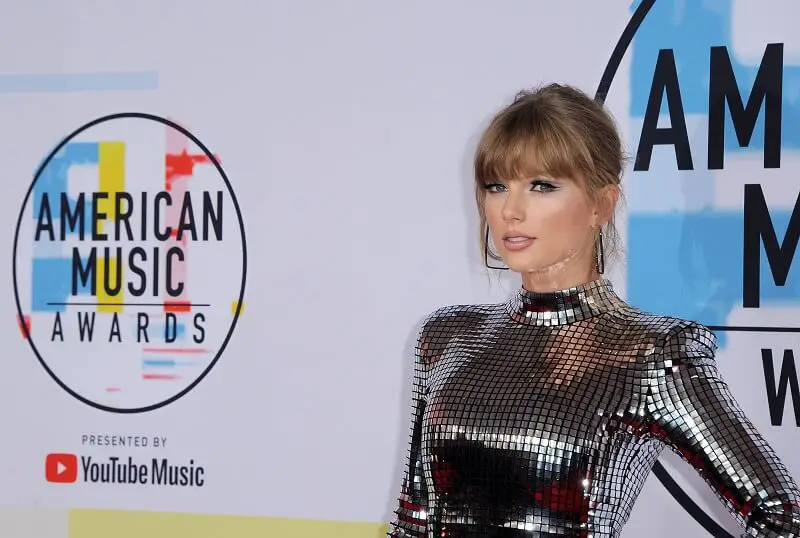 Taylor Swift at the 2018 American Music Awards held at the Microsoft Theater in Los Angeles, USA on October 9, 2018